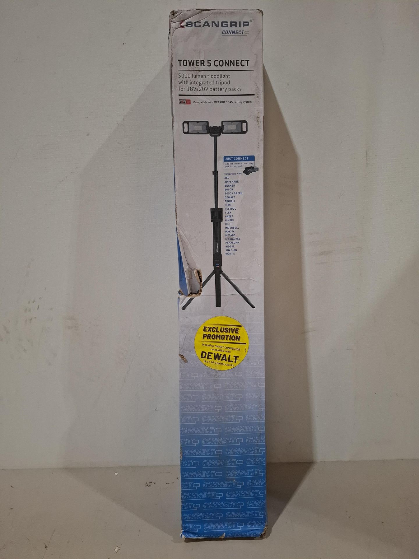 1 X BRAND NEW IN BOX SCANGRIP TOWER 5 CONNECT LED FLOODLIGHT CAPABLE OF PRODUCING 5000 LUMENS 18 V I