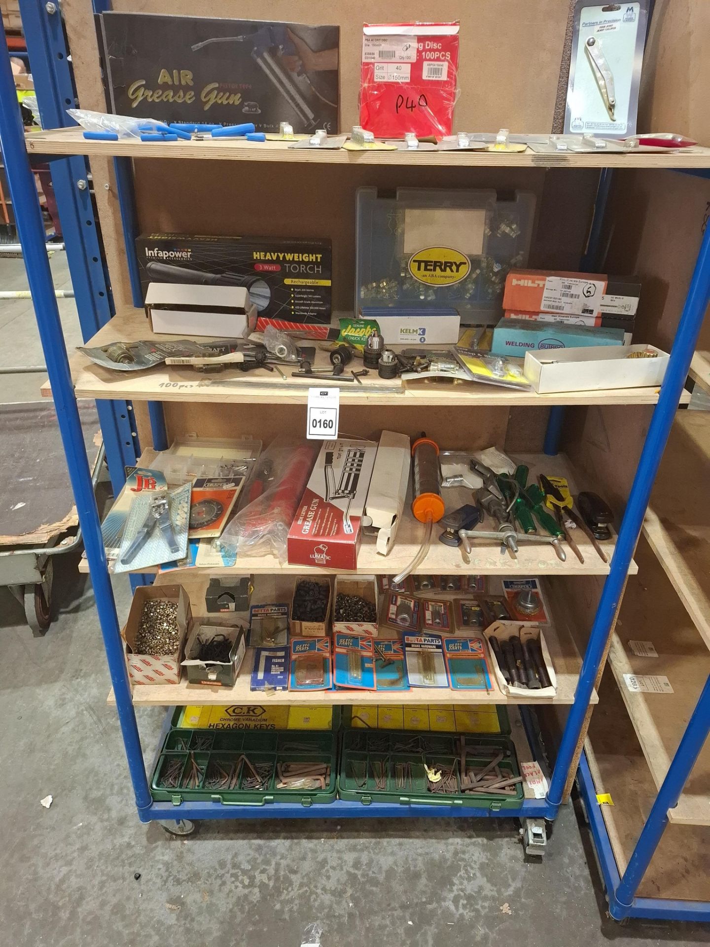 LARGE AMOUNT OF MIXED TOOL LOT TO INCLUDE HEAVYWEIGHT 3 WATT TORCH , 2 BOXES OF HEXAGON ALLEN KEYS ,