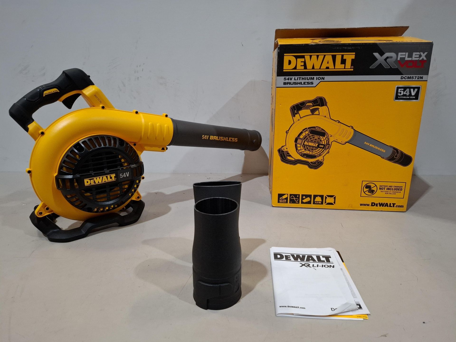1 X BRAND NEW DEWALT 54V XR FLEXVOLT BLOWER DCM572N (BATTERY AND CHARGER NOT INCLUDED)