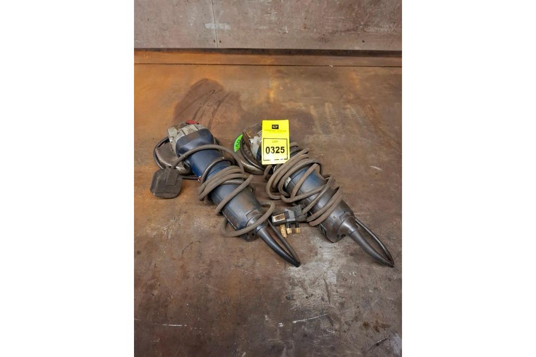 2 X 240V 4.5 IN ANGLE GRINDERS - Image 1 of 2