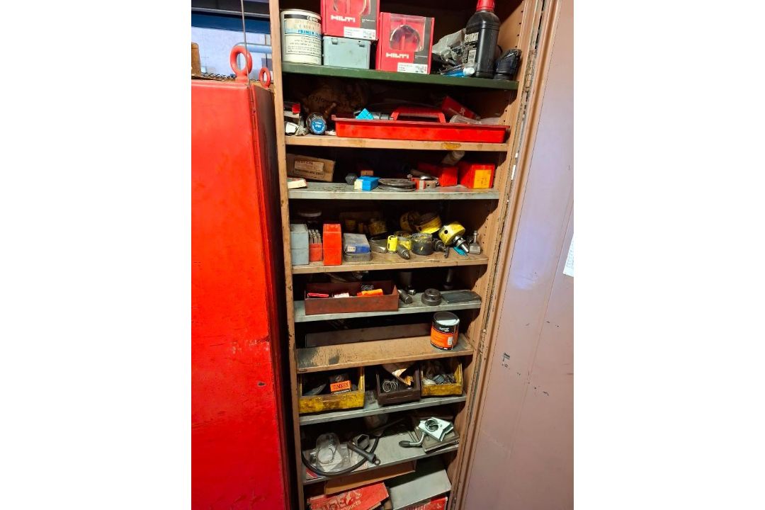 STEEL SINGLE DOOR CABINET WITH CONTENTS OF ASSORTED CONSUMABLES AND MANUAL FIRE ALARM - Image 1 of 5