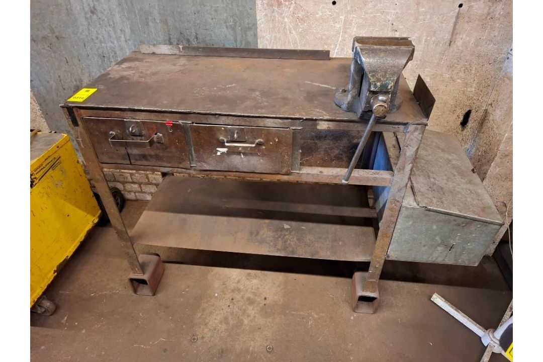SMALL STEEL WORK BENCH WITH 2: DRAWERS & ENGINEERS VICE - Image 2 of 2