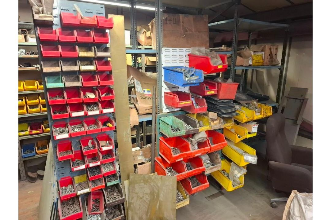 12 X BAYS OF LIGHT DUTY RACKING WITH CONTENTS OF PLASTIC LIN BINS AND ASSORTED IRONMONGERY - Image 2 of 12