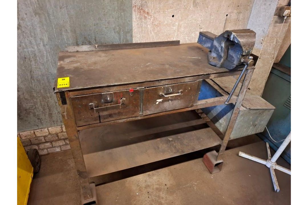 SMALL STEEL WORK BENCH WITH 2: DRAWERS & ENGINEERS VICE - Image 1 of 2