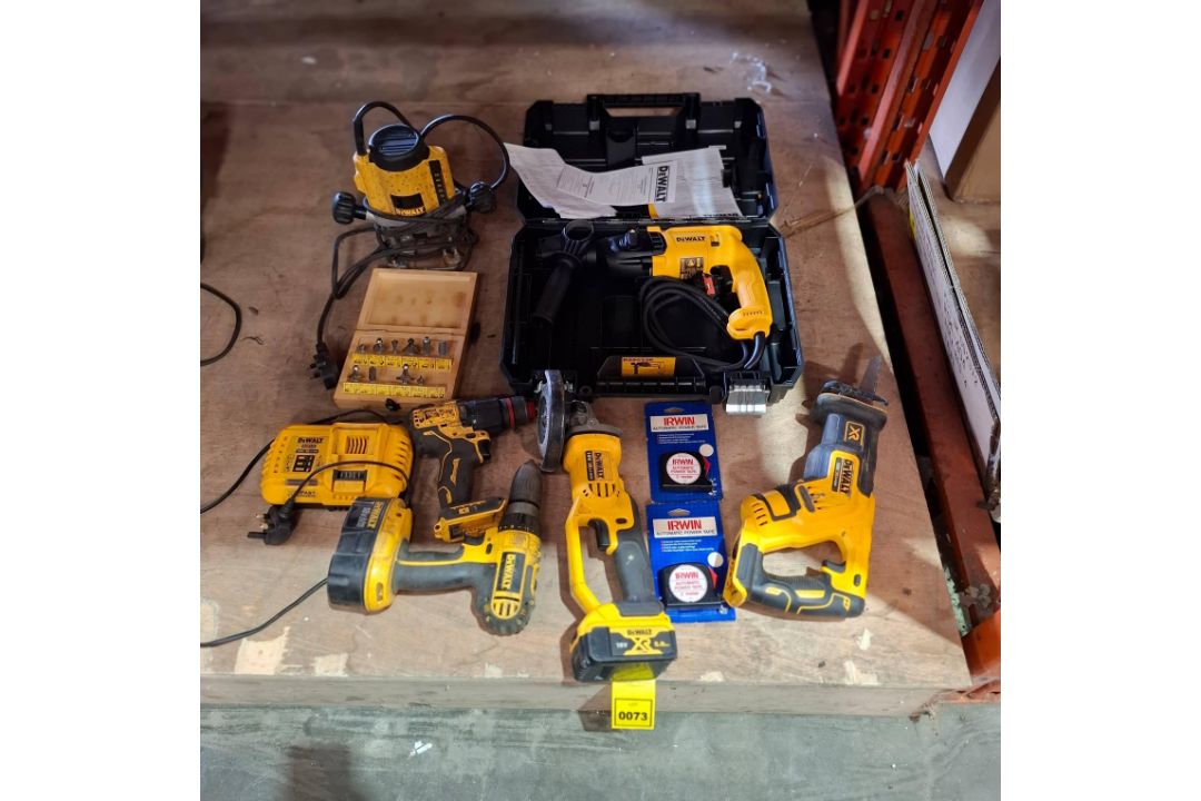 6 X DEWALT TOOL LOT TO INCLUDE 18V COMPACT BRUSHLESS RECIPROCATING SAW , 18V ANGLE GRINDER , 18V COR - Image 1 of 6