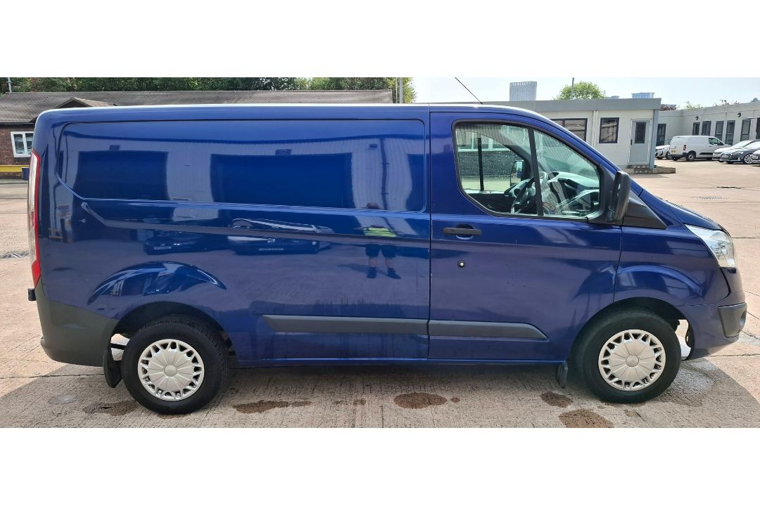 BLUE FORD TRANSIT CUSTOME 290 TREND DIESEL PANEL VAN - NO V5 - Image 7 of 13