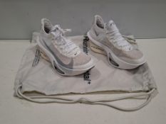 1 X BRAND NEW PAIR OF UNISEX NIKE AIR ZOOM ALPHAFLY 3 ROAD RACING SHOES IN METALLIC SILVER IN SIZE