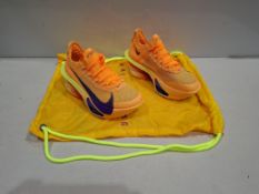 1 X BRAND NEW PAIR OF WOMENS NIKE AIR ZOOM ALPHAFLY 3 ROAD RACING SHOES IN LASER ORANGE IN SIZE UK 4