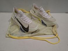 1 X BRAND NEW PAIR OF UNISEX NIKE AIR ZOOM ALPHAFLY 3 ROAD RACING SHOES IN SEQUOA / ULTRALIME