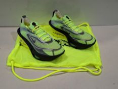 1 X BRAND NEW PAIR OF UNISEX NIKE AIR ZOOM ALPHAFLY 3 ROAD RACING SHOES IN GREEN / BLACK IN SIZE UK