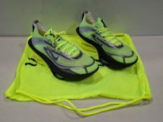 1 X BRAND NEW PAIR OF UNISEX NIKE AIR ZOOM ALPHAFLY 3 ROAD RACING SHOES IN GREEN / BLACK IN SIZE UK