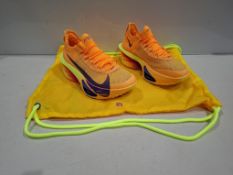 1 X BRAND NEW PAIR OF WOMENS NIKE AIR ZOOM ALPHAFLY 3 ROAD RACING SHOES IN LASER ORANGE IN SIZE UK 4