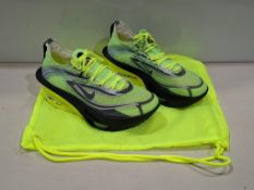 1 X BRAND NEW PAIR OF UNISEX NIKE AIR ZOOM ALPHAFLY 3 ROAD RACING SHOES IN GREEN / BLACK IN SIZE UK