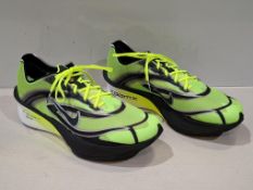 1 X BRAND NEW PAIR OF UNISEX NIKE ZOOMX VAPORFLY NEXT% 4 ROAD RACING TRAINERS IN GREEN / BLACK