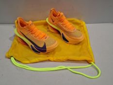 1 X BRAND NEW PAIR OF WOMENS NIKE AIR ZOOM ALPHAFLY 3 ROAD RACING SHOES IN LASER ORANGE IN SIZE UK 4