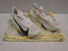 1 X BRAND NEW PAIR OF UNISEX NIKE AIR ZOOM ALPHAFLY 3 ROAD RACING SHOES IN SEQUOA / ULTRALIME