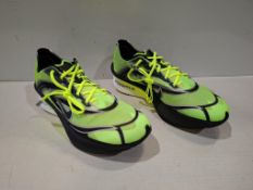 1 X BRAND NEW PAIR OF UNISEX NIKE ZOOMX VAPORFLY NEXT% 4 ROAD RACING TRAINERS IN GREEN / BLACK