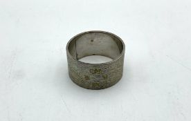An Elizabeth II single silver napkin ring,