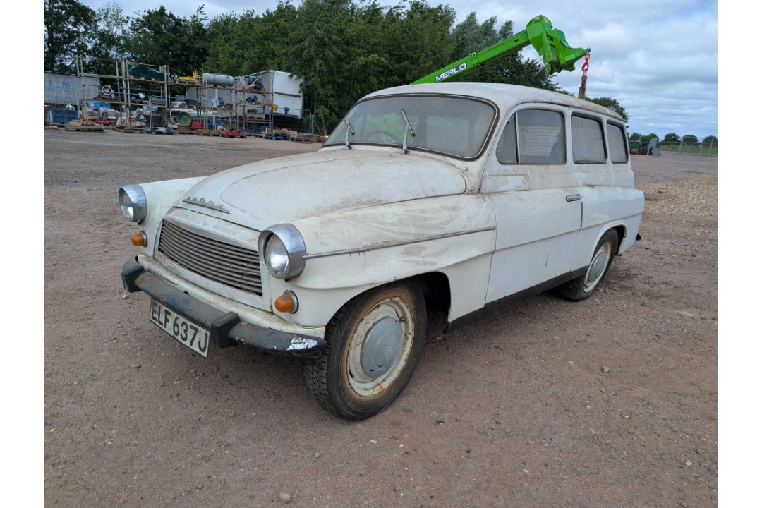 c.1970 SKODA Octavia Combi 1221cc petrol CAR  Reg. No. ELF 637J (expired)   An unusual UK specificat - Image 1 of 44