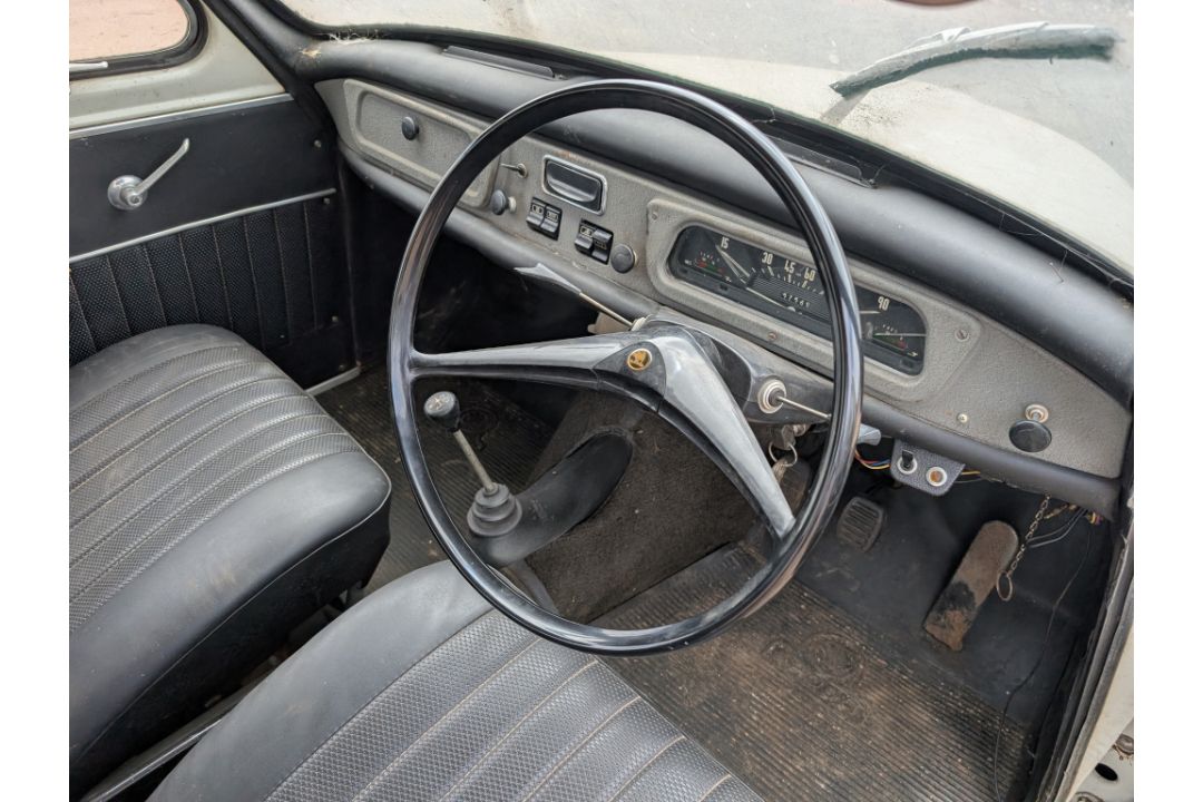 c.1970 SKODA Octavia Combi 1221cc petrol CAR  Reg. No. ELF 637J (expired)   An unusual UK specificat - Image 12 of 44