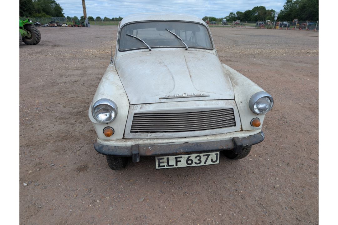 c.1970 SKODA Octavia Combi 1221cc petrol CAR  Reg. No. ELF 637J (expired)   An unusual UK specificat - Image 9 of 44