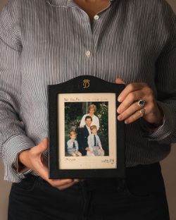 Autographs & Memorabilia