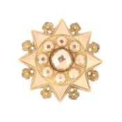 A star mourning brooch Yellow metal