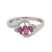 A three-stone ruby ring 9 carat white gold