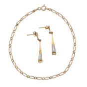 A bracelet and a pair of earrings Yellow metal