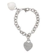 Tiffany & Co Ι A 'Return to Tiffany' bracelet White metal