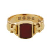 A carnelian single stone ring 18ct yellow gold