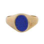 A lapis lazuli signet ring 9ct yellow gold