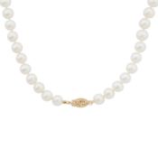 A single strand pearl necklace Yellow metal