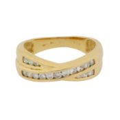 A diamond ring Yellow metal