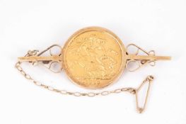A George V gold sovereign, 1913