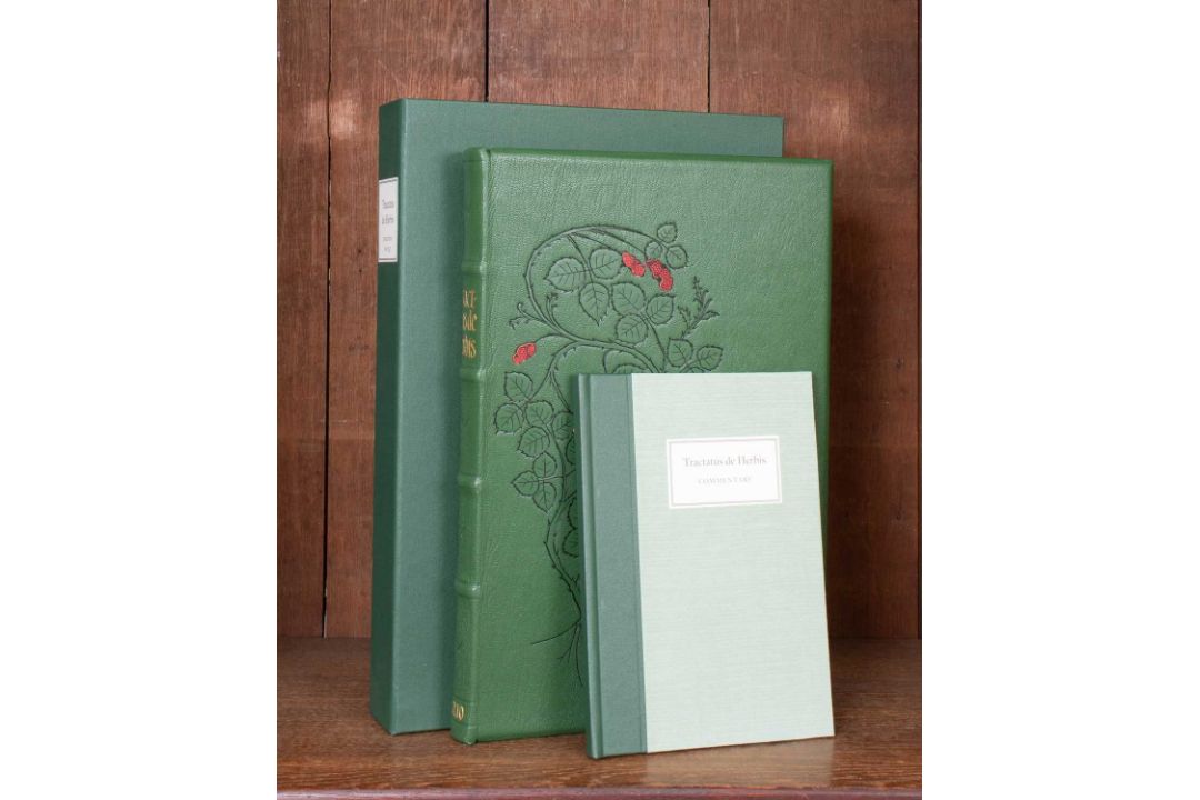 [Folio Society] Tractatus de Herbis - Image 1 of 4