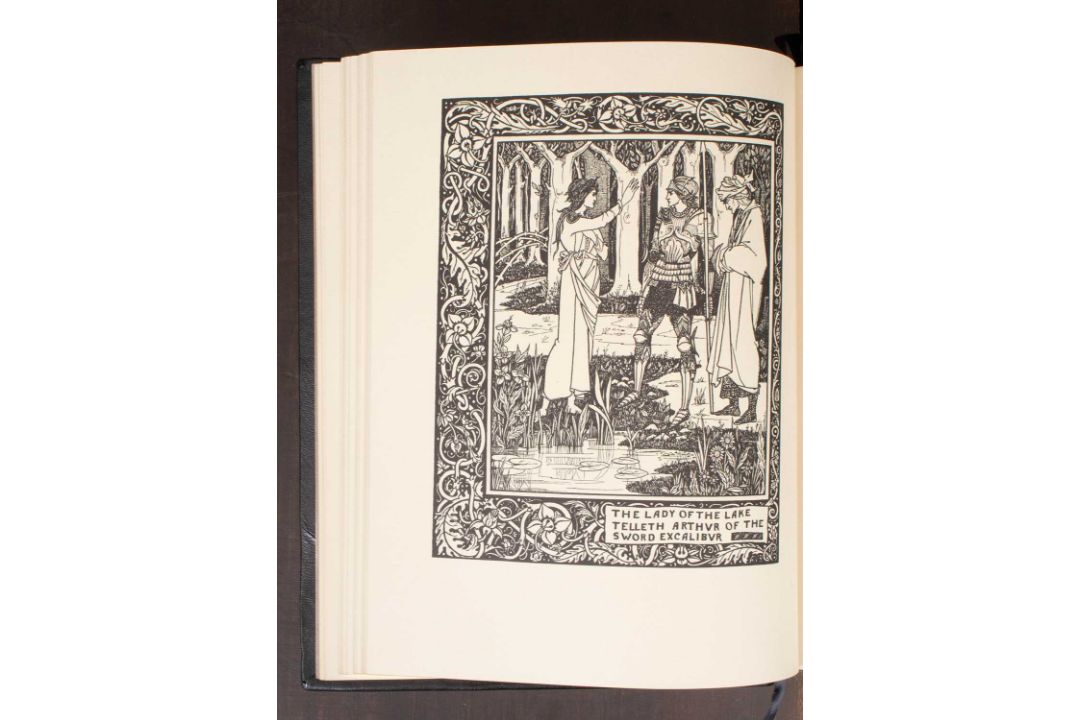 [Folio Society, Aubrey Beardsley, illustrator] Malory (Sir Thomas) Le Morte Darthur] - Image 2 of 4