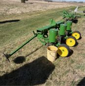 JD 3 Row Planter