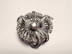 Brosche bzw. Anhänger 585er Gold mit Diamantbesatz ca. 3,5 ct