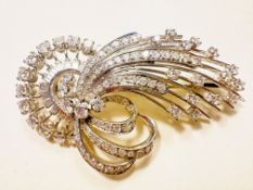 Brosche 750er Weissgold 17,2g ca. 2,5 ct natürlicher Diamanten in versch. Schliffen