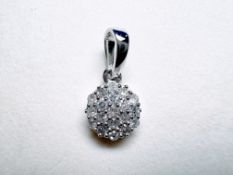 Anhänger 9 kt (375er) Weissgold mit Diamantbesatz