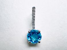 Anhänger 9 kt (375er) Weissgold mit Topas und Diamantbesatz