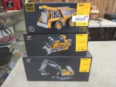 REMOTE CONTROL EXCAVATOR, BULLDOZER, & DUMPTRUCK