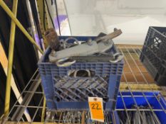 ASSORTED FABRIC PULLERS