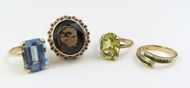 A 9ct gold cross over ring