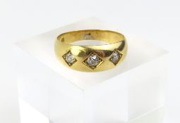 A late Victorian 18ct gold gypsy style ring, the t