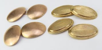 A pair 9ct gold cufflinks with engraved chase and