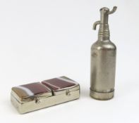 An unmarked double agate and white metal stamp hol