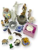 A collection of ceramics to include a Royal Doulto