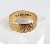A 9ct rose gold wedding band